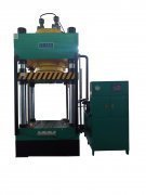 How do hydraulic press manufacturers install and debug hydraulic presses?